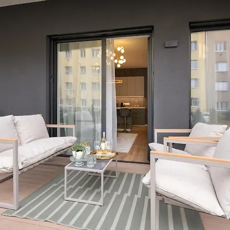 Deluxe With Ac & Terrace شقة *