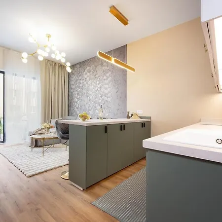 Deluxe With Ac & Terrace شقة
